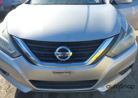 2017 Nissan Altima 2.5 S z USA, uszkodzony, nr VIN 1N4AL3AP5HN337485